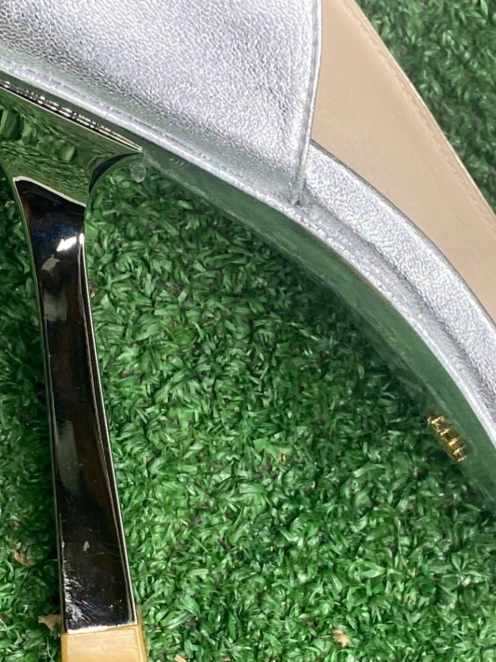 Stuart Weitzman Silver Leather Slip-On Pointed Toe 3.5" Heel Dress Pumps - Picture 8 of 9